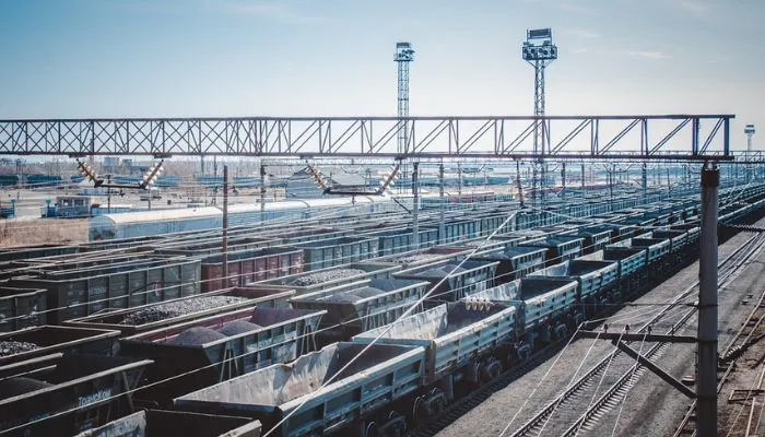 В чем преимущества железнодорожных перевозок из Китая в Россию