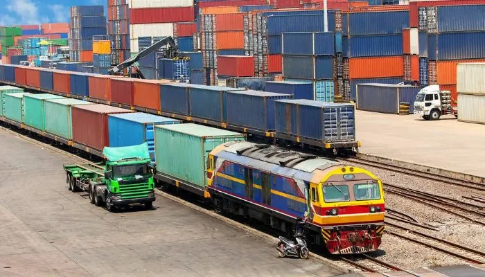 Как выбрать подходящую логистическую компанию для международной перевозки грузов