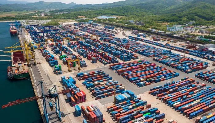 Китайские терминальные операторы потеснили Maersk в топ-5 крупнейших операторов