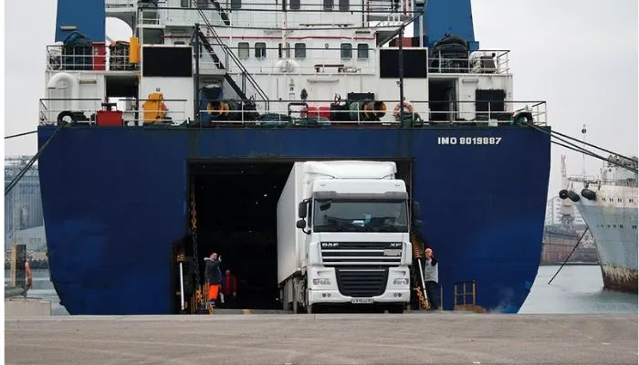 Из порта на Таманском полуострове запустили два парома в Турцию