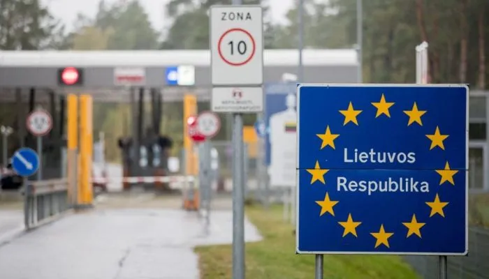 Литва остановила прием российских грузовиков из-за сбоя