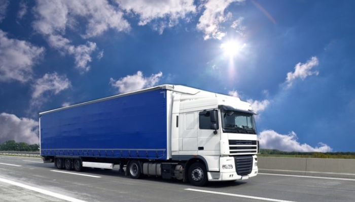 Казахстан разрешит перецепку грузов для российских и белорусских перевозчиков