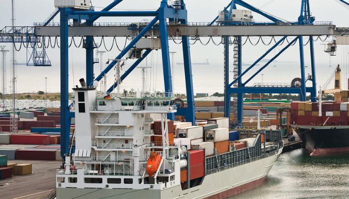 Морские перевозки грузов из Китая в Россию