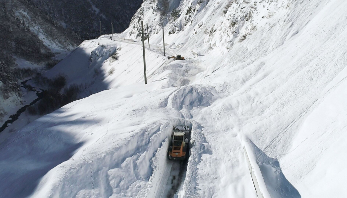"Верхний Ларс" уже четвертые сутки закрыт из-за снегопада